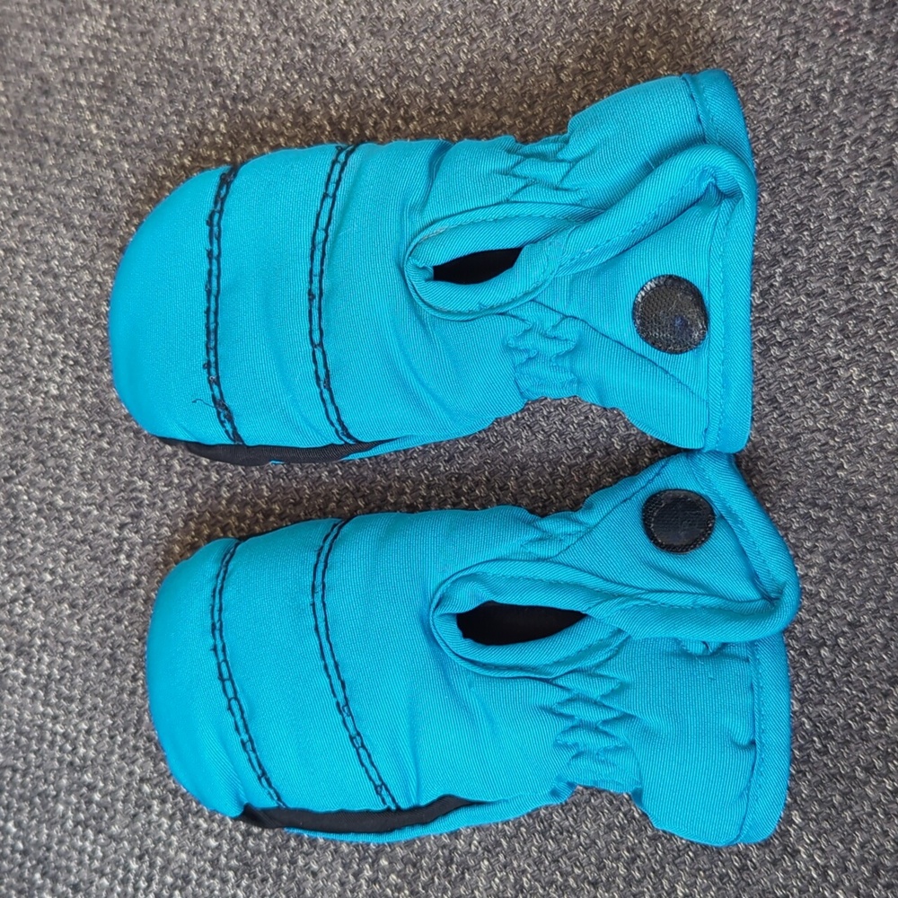 Excellent Condition Toddler Mittens